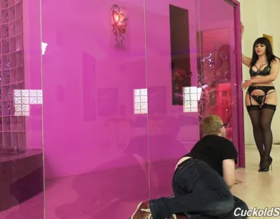 Жена кончает от двойного проникновения с неграми, а муж смотрит