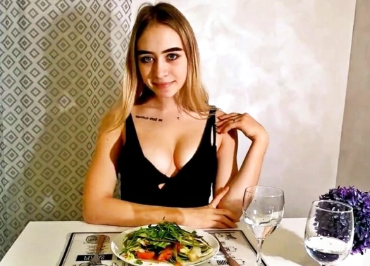 Русский паренек наконец всадил подруге после года ухаживаний