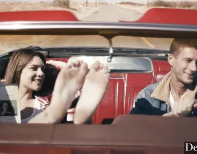 Муж проспал подлую измену жены прямо на капоте машины