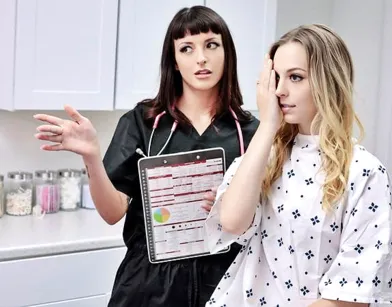 Пришла на медосмотр к врачу-извращенцу и озабоченной медсестре