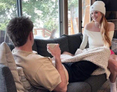 Зимний секс в загородном доме с красивой подругой сводной сестры