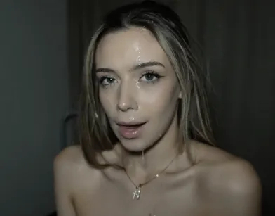 Шлюшка из Тиндера дает трахать себя целую ночь